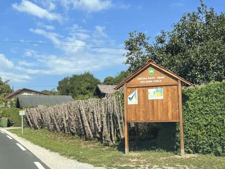 Nova oglasna tabla ob Turnerjevi ulici